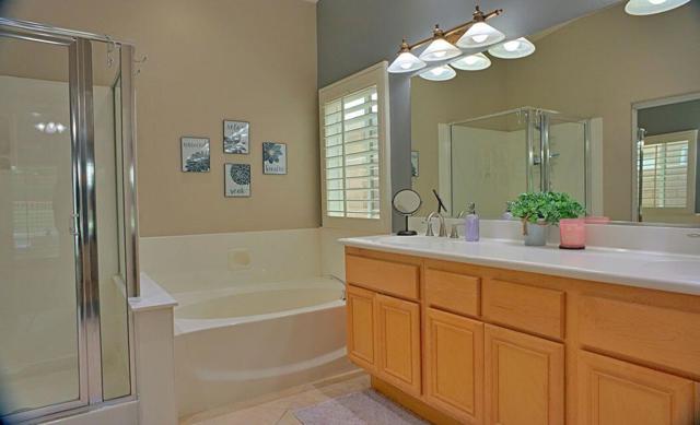 82342 Crosby Drive, Indio CA: https://media.crmls.org/mediaz/f8d1e937-f55a-4fd7-91a4-9b028dd05277.jpg