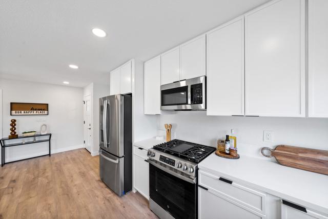 9121 Heatherdale Street, Santee CA: https://media.crmls.org/mediaz/f8d2adfc-55e3-4379-ada7-912fdb258af3.jpg