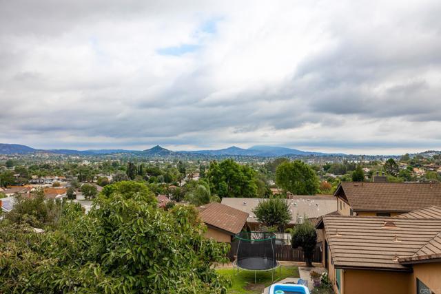 Detail Gallery Image 55 of 75 For 1402 Rimrock Dr, Escondido,  CA 92027 - 4 Beds | 3/1 Baths