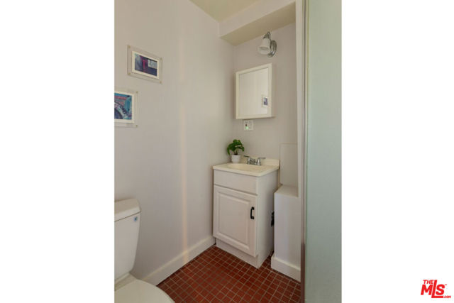 1642 Elevado Street photo 18