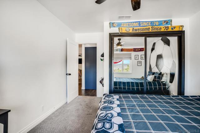 1271 Via Sendero, Escondido CA: https://media.crmls.org/mediaz/f8d39b09-8980-4feb-b06a-64658d9568ad.jpg