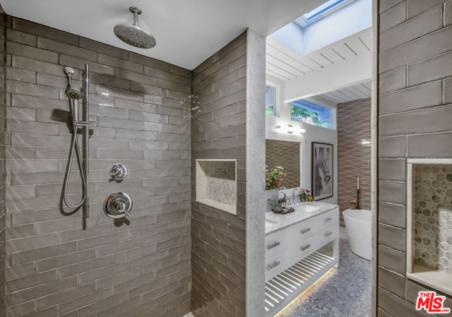 2544 Greenvalley Road, Los Angeles CA: https://media.crmls.org/mediaz/f8d57c18-f3bd-4204-8933-588327f0d01e.jpg