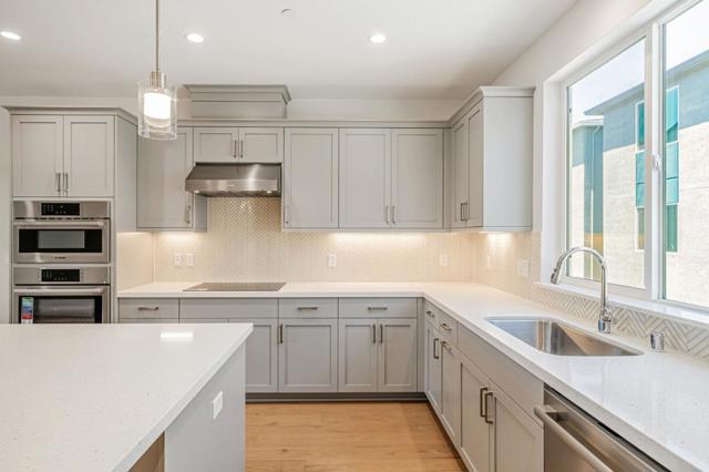 1017 Sinopia Terrace, San Ramon CA: https://media.crmls.org/mediaz/f8d588d9-4639-4fca-b78a-83767e64da10.jpg