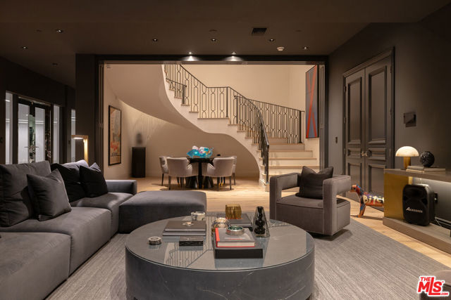 9520 Hidden Valley Road, Beverly Hills CA: https://media.crmls.org/mediaz/f8d5fd67-7b8b-4d37-8ab8-f3c94cdd930e.jpg