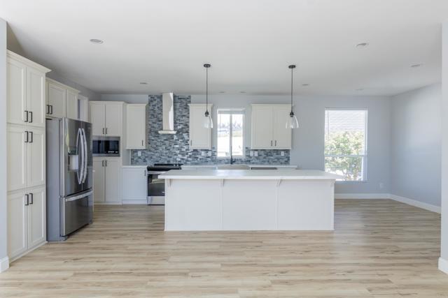 Detail Gallery Image 11 of 19 For 155 Las Flores Dr #39,  San Marcos,  CA 92069 - 4 Beds | 2 Baths