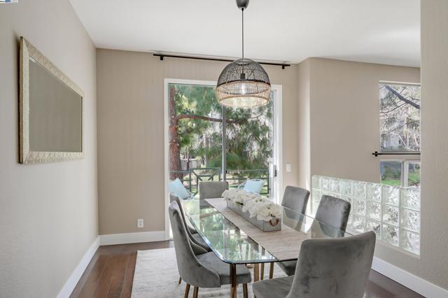 Image 8 of 29 For 440 Navaro Pl  115