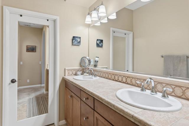 Image 14 of 27 For 653 Calle Vibrante