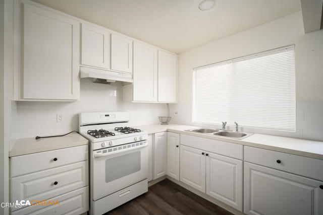 Detail Gallery Image 9 of 19 For 2617 Pinon Spring Cir #C,  Bakersfield,  CA 93309 - 3 Beds | 1/1 Baths