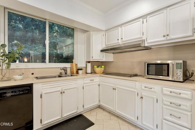 Detail Gallery Image 11 of 61 For 1112 Oxford Rd, San Marino,  CA 91108 - 4 Beds | 3 Baths