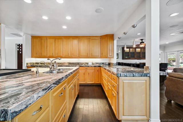 1830 Lisa Terrace, El Cajon CA: https://media.crmls.org/mediaz/f8d8bb35-e956-4ed5-86cc-c27bc21d42cf.jpg