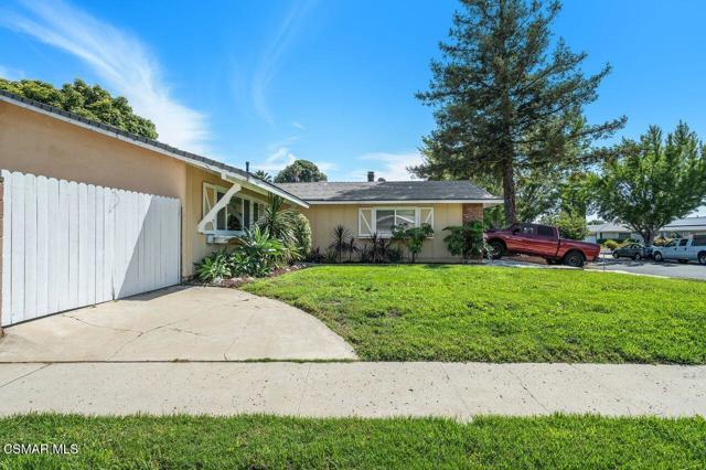 2142 Atwater Avenue, Simi Valley CA: https://media.crmls.org/mediaz/f8d8dbbd-c58b-485f-b737-c2b7cfa8c168.jpg