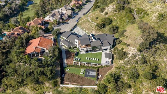 Image 40 of 43 For 19378 Lemmer Drive