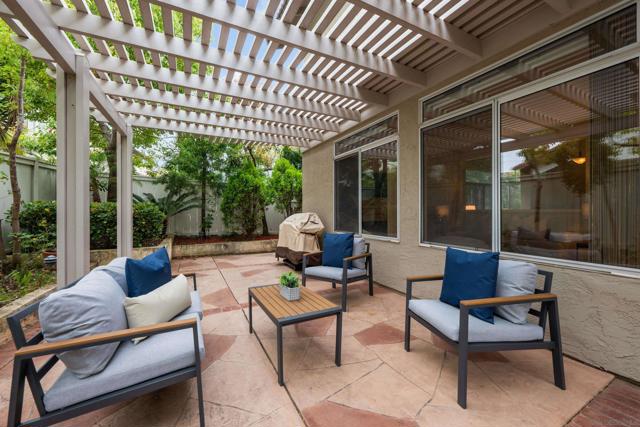 11251 Caminito Aclara, San Diego CA: https://media.crmls.org/mediaz/f8d98bc6-f44c-4f99-a18f-1834736047e7.jpg