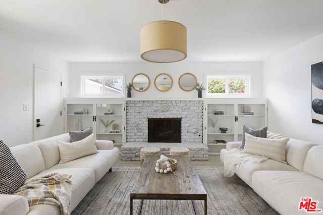 21109 Longworth Avenue, Lakewood CA: https://media.crmls.org/mediaz/f8d9eff6-3a7e-4355-b007-79472fcde97e.jpg