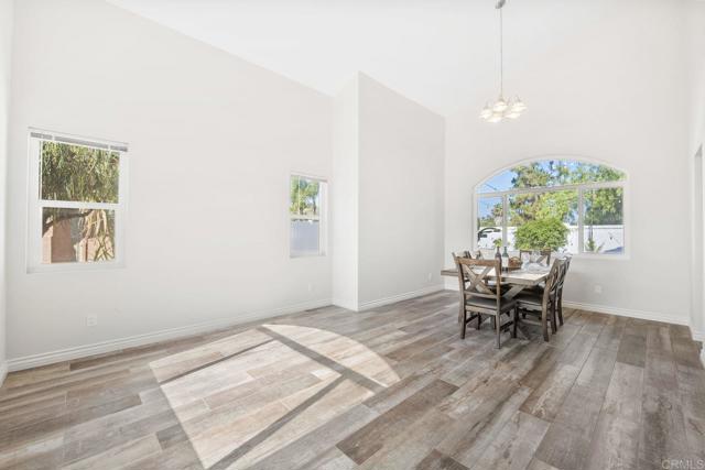 4867 Seascape Drive, Oceanside CA: https://media.crmls.org/mediaz/f8d9f1bd-a229-4e83-9a45-5ac2d3192cc2.jpg