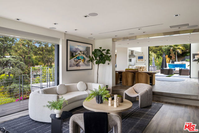 5751 Valley Oak Drive, Los Angeles CA: https://media.crmls.org/mediaz/f8db0029-5226-4bdd-aad2-f7aa98fab23e.jpg