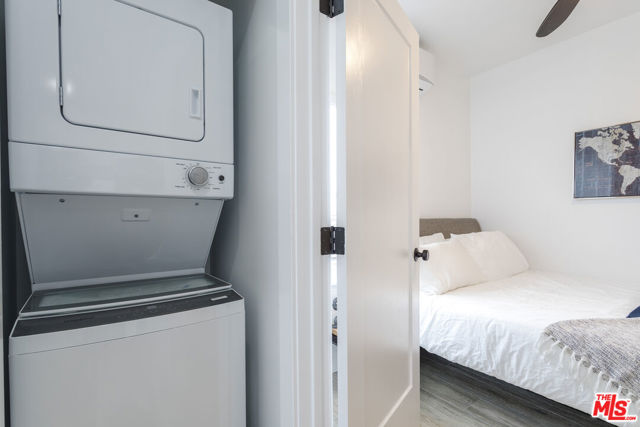 329 N Alexandria Avenue, Los Angeles CA: https://media.crmls.org/mediaz/f8db2b19-234c-44e5-bf64-fdacccf976d3.jpg