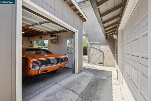 Image 43 of 60 For 3044 Santa Maria Dr