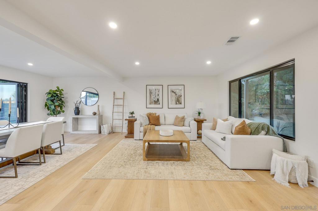 5777 Desert View Dr - photo 10