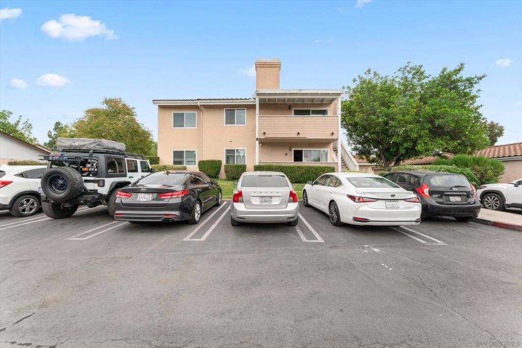 1075 N Escondido Blvd #209