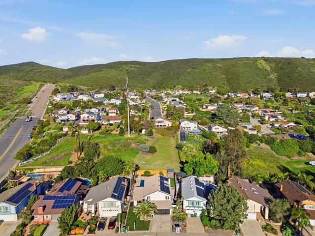 Detail Gallery Image 37 of 42 For 13879 Paseo Cardiel, San Diego,  CA 92129 - 4 Beds | 2/1 Baths