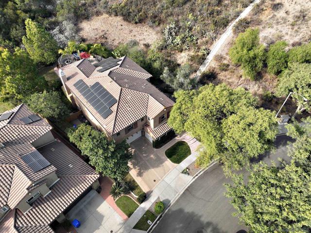 12647 Westly Ln, San Diego CA: https://media.crmls.org/mediaz/f8dc82f1-b6d8-4150-bbe5-a2f1c08ac558.jpg