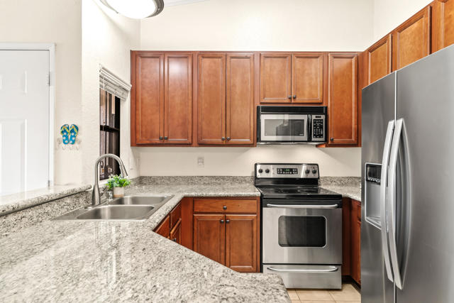 78650 Avenue 42, Bermuda Dunes CA: https://media.crmls.org/mediaz/f8dc9759-a8df-4eb4-8978-8cb62a7cfa46.jpg