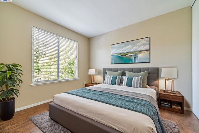 275 Reflections Dr, San Ramon CA: https://media.crmls.org/mediaz/f8dcc2d9-0b93-499a-bbf6-b2fad80135f8.jpg