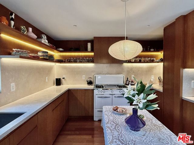 1966 Vestal Avenue, Los Angeles CA: https://media.crmls.org/mediaz/f8dccbe9-4a2b-4d88-b86f-a65f3ee82d72.jpg