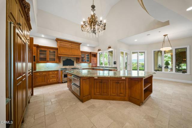 Detail Gallery Image 6 of 31 For 3243 Calle De Debesa, Camarillo,  CA 93010 - 6 Beds | 5/1 Baths