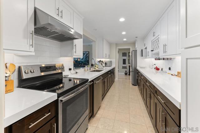 3890 Nobel Dr., San Diego CA: https://media.crmls.org/mediaz/f8dd514a-cc98-42f9-9768-3f8093c2964f.jpg