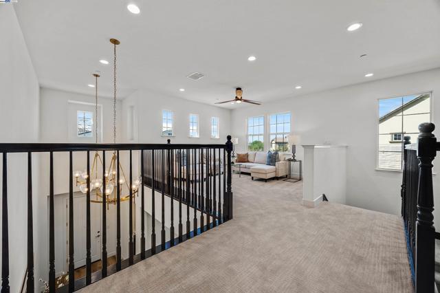 2288 Jessica Way, Tracy CA: https://media.crmls.org/mediaz/f8de97dc-fef2-4d91-9f8f-a8aa8f50e141.jpg