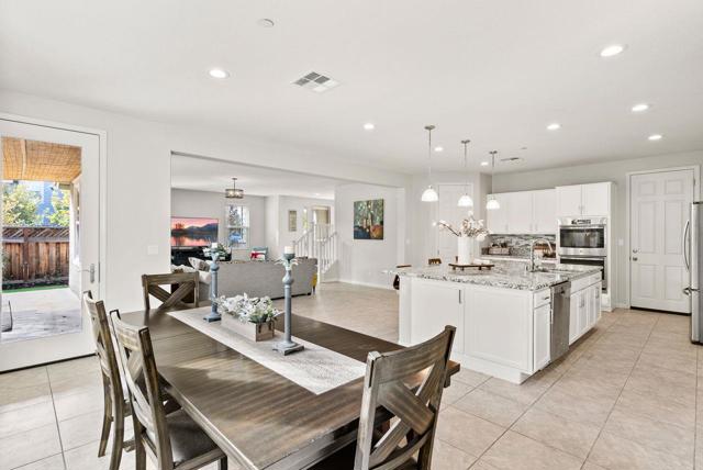 1070 S Atwood Court, Mountain House CA: https://media.crmls.org/mediaz/f8dec72d-d760-4916-9776-4f0e27487a83.jpg