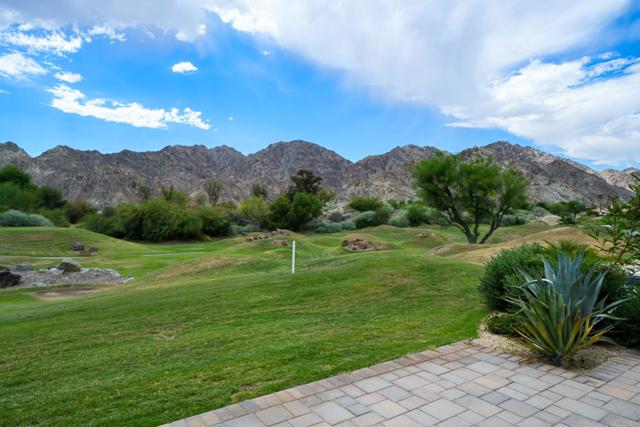 56765 Merion, La Quinta CA: https://media.crmls.org/mediaz/f8deea7e-5b95-48bc-9778-295e3918da88.jpg