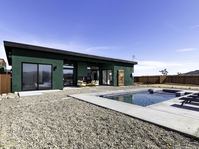 59130 Reche Road, Landers CA: https://media.crmls.org/mediaz/f8df4f49-3d02-4440-9f54-7c6d1ce1aa71.jpg