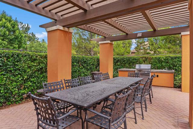107 Starbright, Irvine CA: https://media.crmls.org/mediaz/f8df7319-c75a-4e32-8e1d-fd31ac356c0d.jpg
