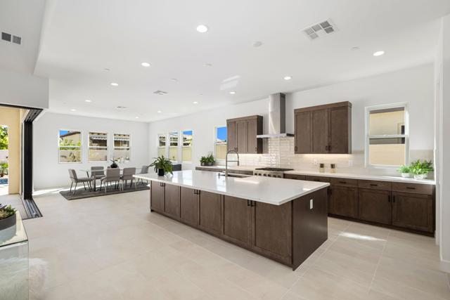 57540 Cherrywood Place, La Quinta CA: https://media.crmls.org/mediaz/f8e01d4f-b83c-4895-a02e-3fd82b3b2101.jpg