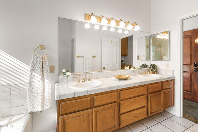 10240 Principe Place, Santa Rosa CA: https://media.crmls.org/mediaz/f8e01e53-b87f-4bf3-a0df-ec3bfddedff7.jpg