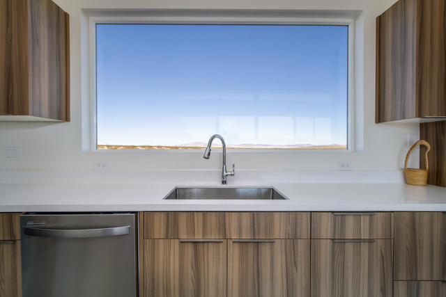 62751 Winters Road, Joshua Tree CA: https://media.crmls.org/mediaz/f8e05c27-671f-4e0b-8a4c-901c3cb2b3d2.jpg