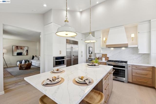 Image 18 of 60 For 674 Crystal Ct