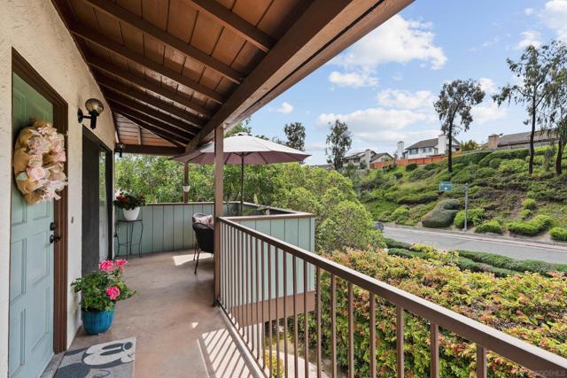 9757 Caminito Cuadro, San Diego CA: https://media.crmls.org/mediaz/f8e366e6-dd4f-47cf-b2e6-7aca71865ec8.jpg
