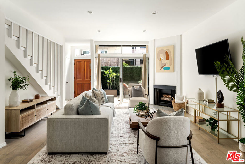 1218 9th Street #8