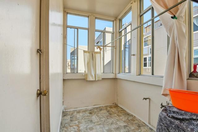 21182122 Mason Street, San Francisco CA: https://media.crmls.org/mediaz/f8e47680-f5fb-45eb-ae56-baacf2332743.jpg