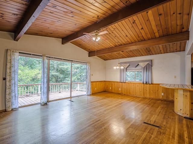 325 Woodland Drive, Scotts Valley CA: https://media.crmls.org/mediaz/f8e4ce19-23ca-4dc5-b20a-7f65431b2cab.jpg