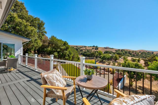 3415 Spring Creek Lane, Milpitas CA: https://media.crmls.org/mediaz/f8e51967-7ee2-4bec-b919-d4d59423c950.jpg