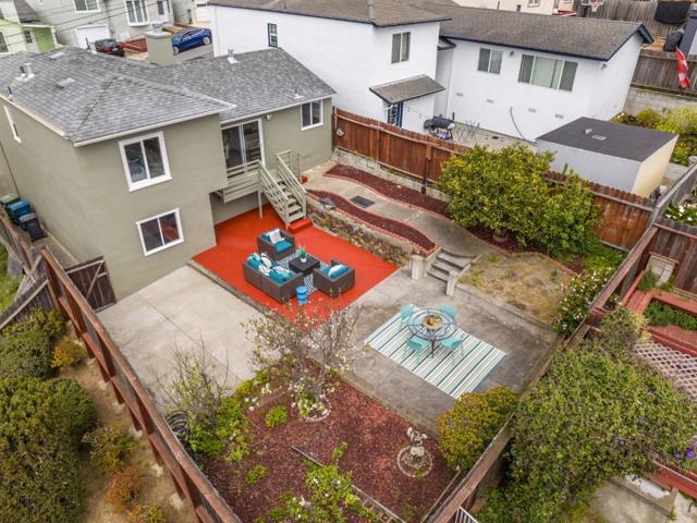 18 Garwood Drive, Daly City CA: https://media.crmls.org/mediaz/f8e5726f-30c5-4318-aced-bffd1fd758db.jpg