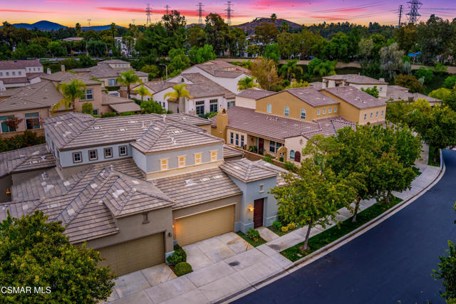 23752 Noble Fir Court, Valencia CA: https://media.crmls.org/mediaz/f8e58489-4511-4d83-badc-2d3e4f6e1d05.jpg