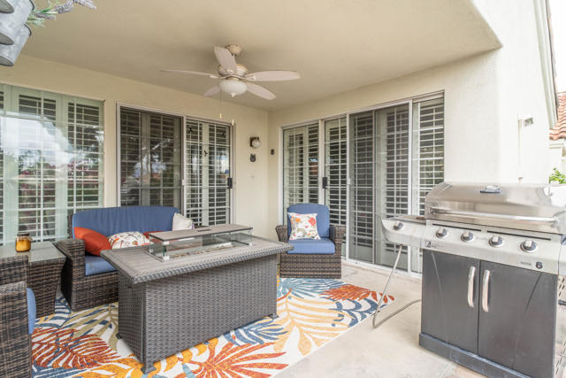 Image 40 of 62 For 43954 Via Granada