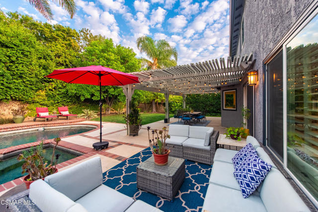 5816 Middle Crest Drive, Agoura Hills CA: https://media.crmls.org/mediaz/f8e6f945-2122-456e-af0e-a0eca6ff6611.jpg