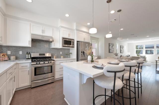 712 Bramble Terrace, Sunnyvale CA: https://media.crmls.org/mediaz/f8e71640-db7e-4a92-9c8b-beaf72b481b6.jpg
